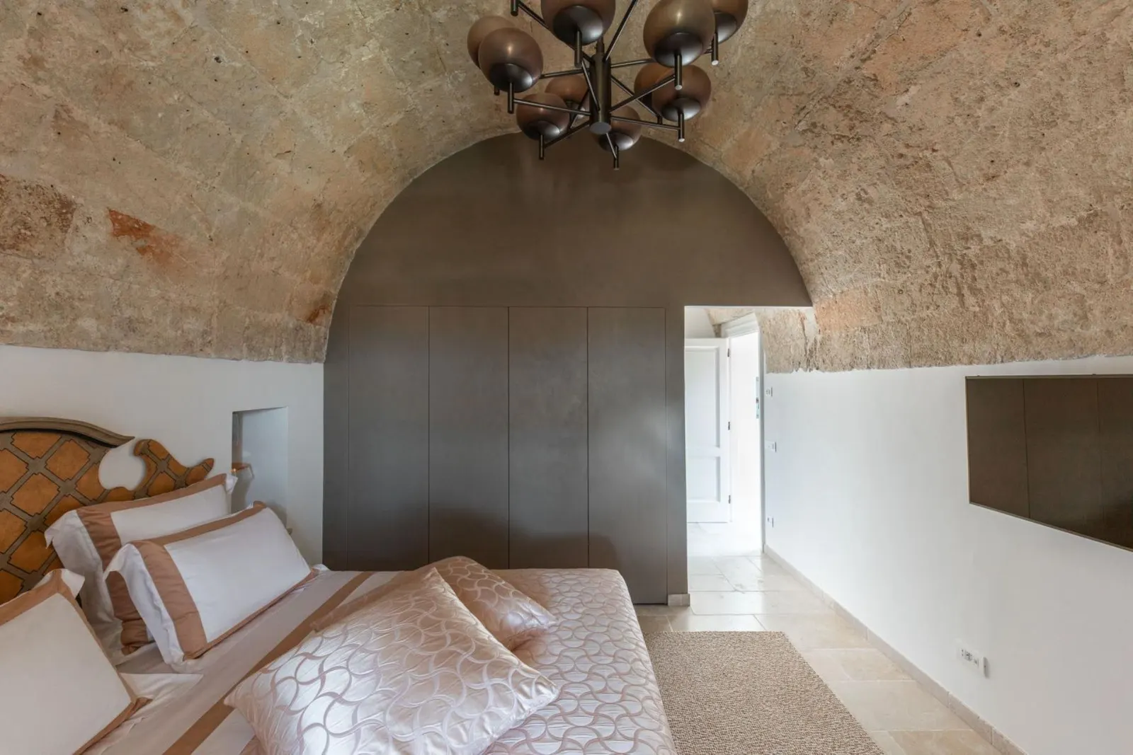 3-Bed Villa with Heated pool, Fasano, photo 18