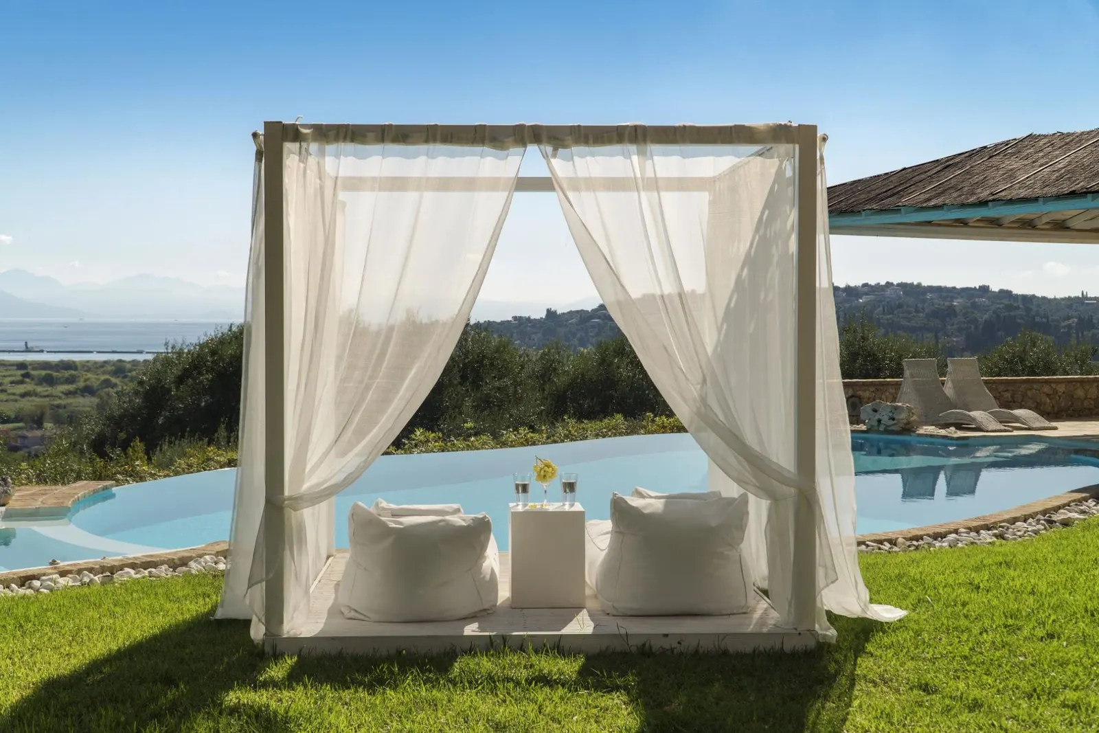 Vilă cu piscină și jacuzzi în Kastania, fotografia 4