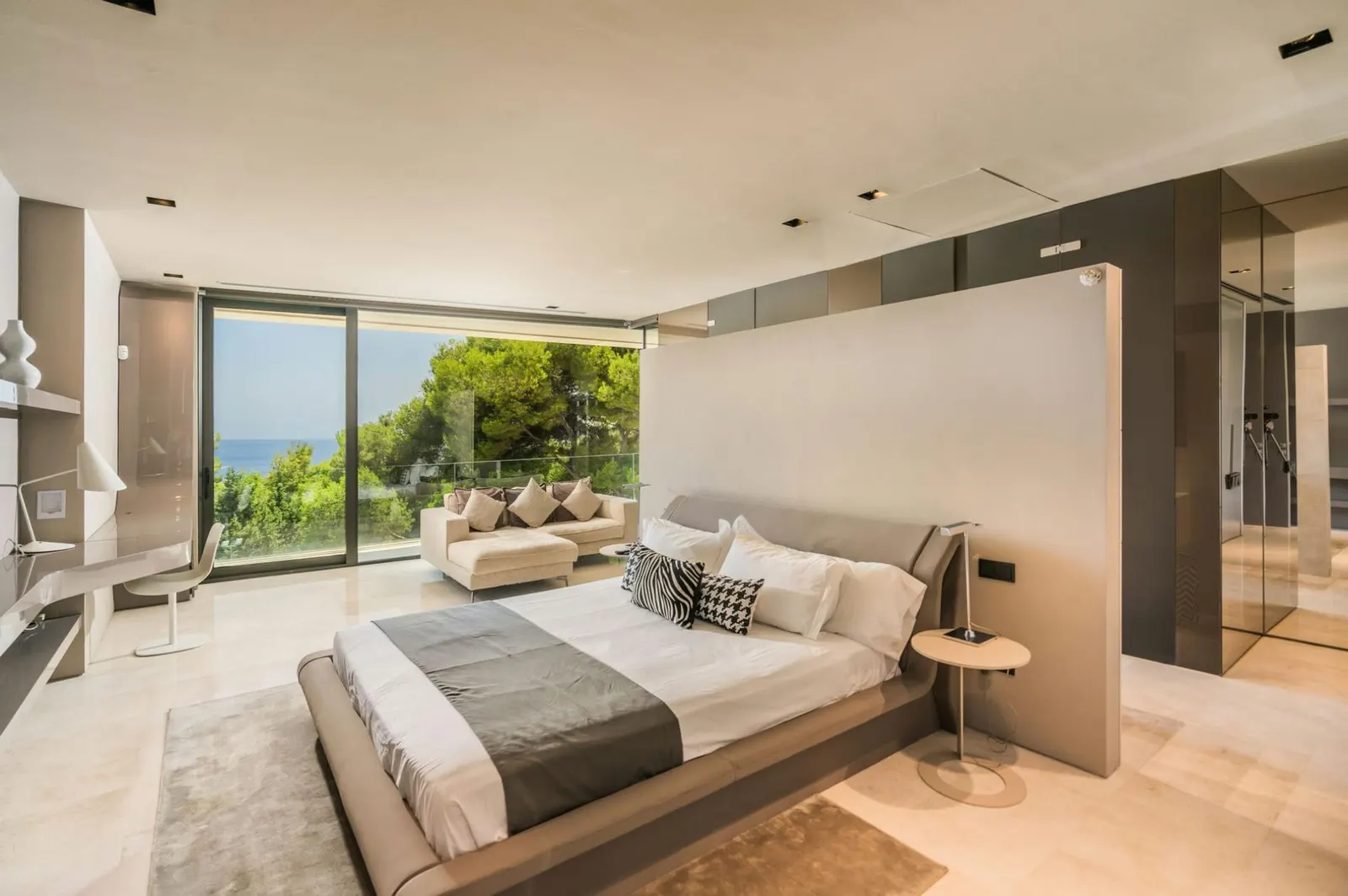 Vilă cu 8 dormitoare și piscină încălzită, Marbella, Andaluzia, fotografia 17