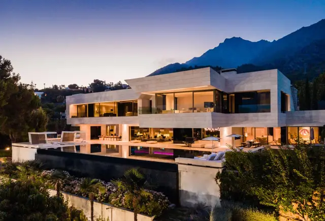 7 nopți la 8-Bedroom Villa with Heated pool, Marbella, Andalusia, fotografia 6