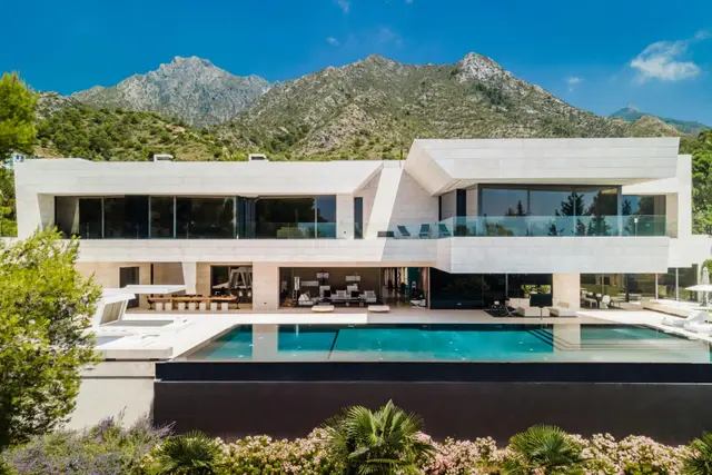 Vilă cu 8 dormitoare și piscină încălzită, Marbella, Andaluzia