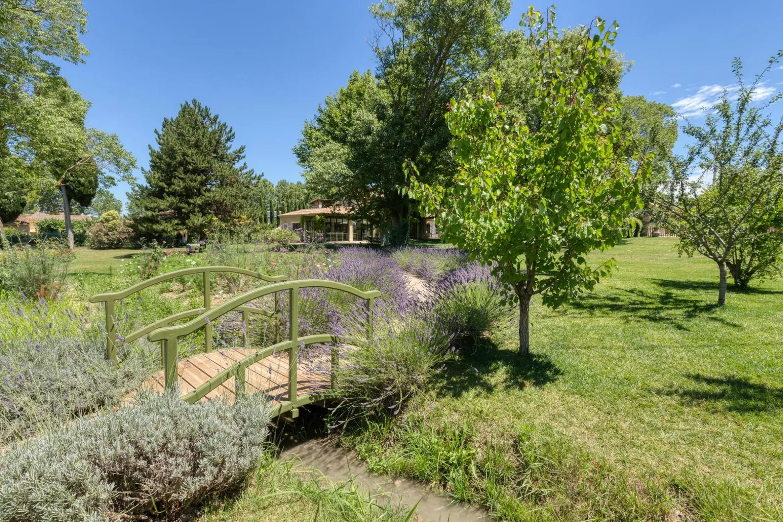 7 nights at Villa with Heated pool and Gym in Saint-Rémy-de-Provence, photo 9