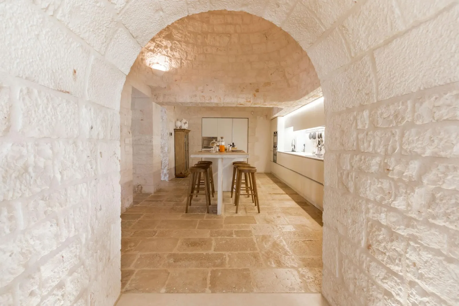 6-Bedroom Villa in Cisternino, photo 22