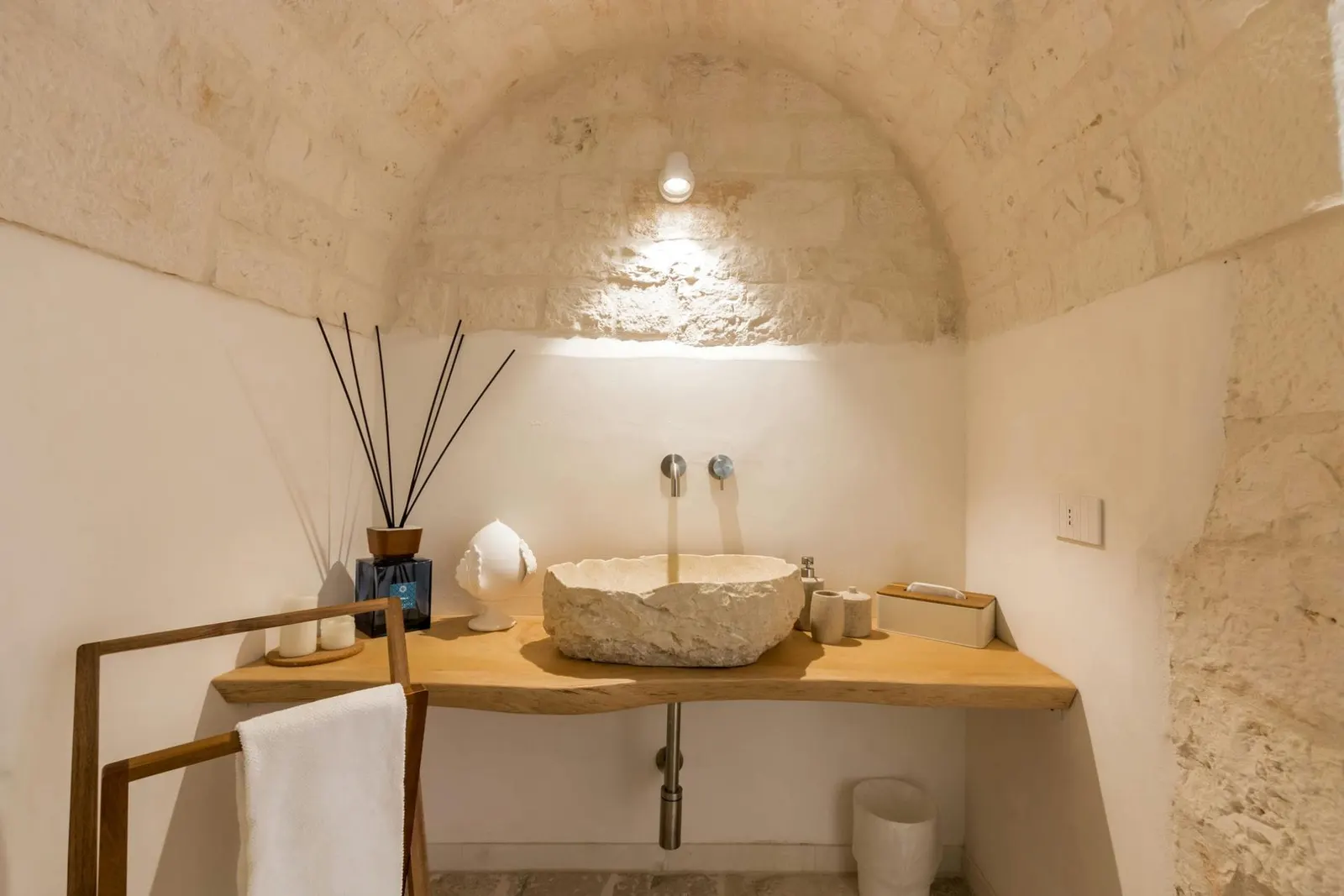 6-Bedroom Villa in Cisternino, photo 36