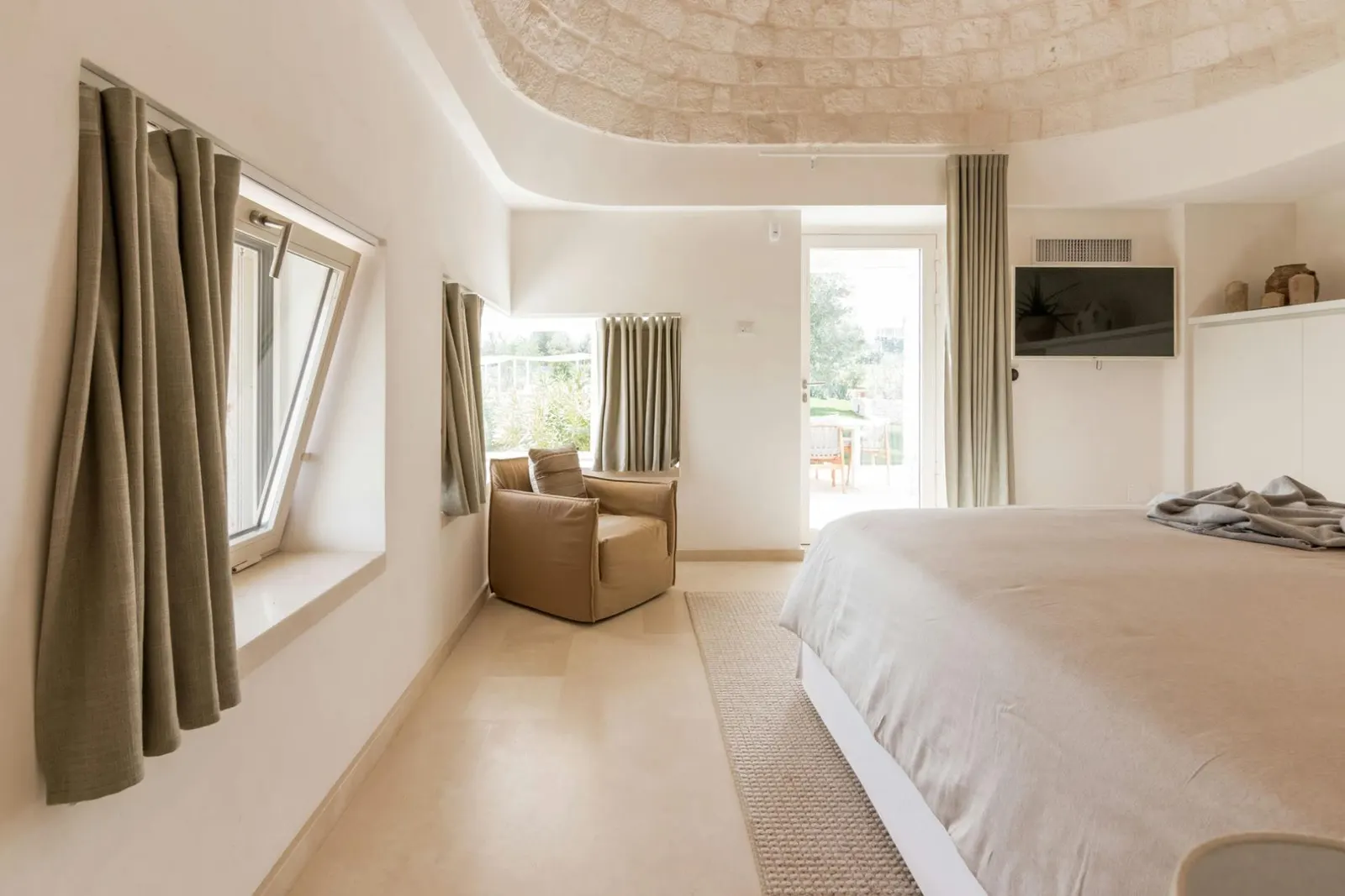 6-Bedroom Villa in Cisternino, photo 28