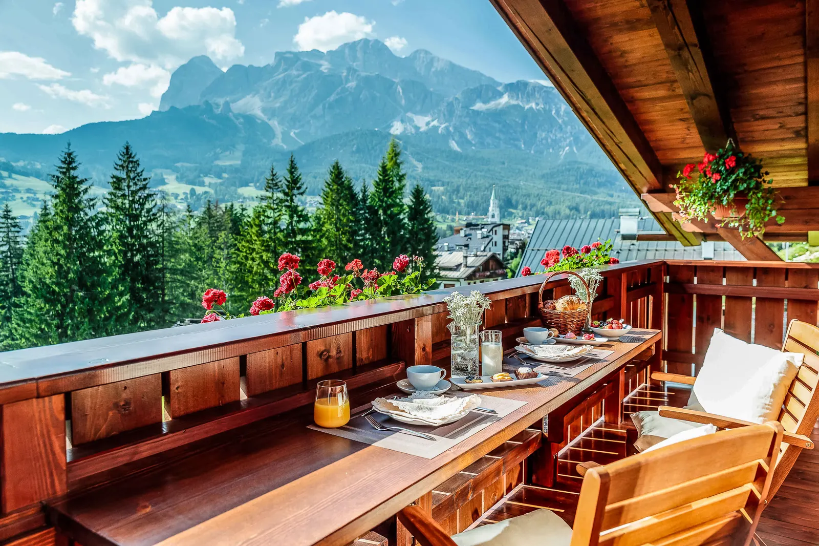 Vilă cu 4 dormitoare și piscină interioară, Cortina d'Ampezzo, Belluno, fotografia 2