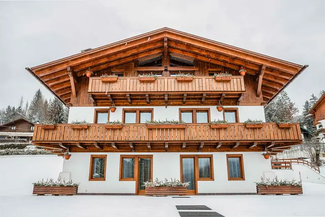 Vilă cu 4 dormitoare și piscină interioară, Cortina d'Ampezzo, Belluno