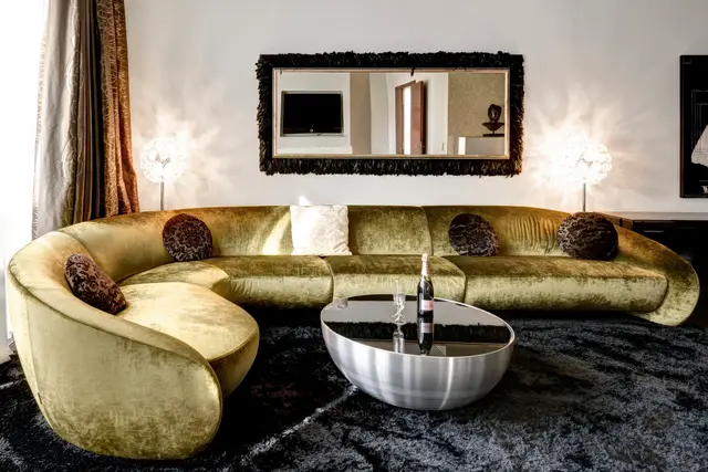 Apartament cu 5 dormitoare și piscină interioară, Berlin