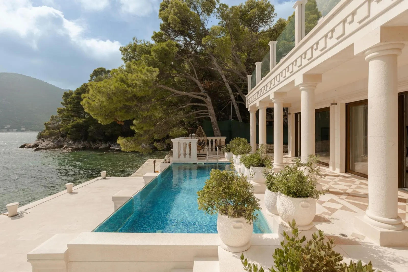 Vilă cu 4 dormitoare și piscină, capacitate 8 persoane, fotografia 3