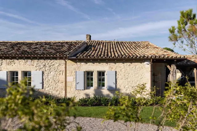 7 nopți la Villa with Heated pool in Saint-Christophe-des-Bardes, fotografia 8