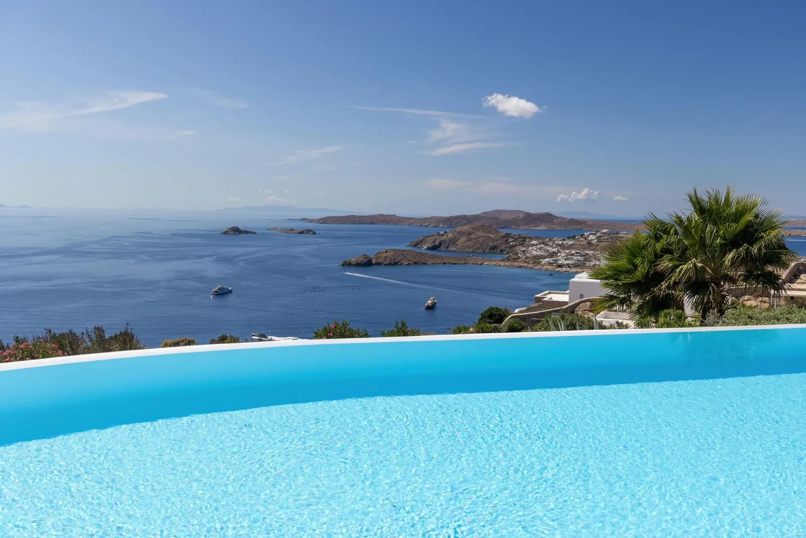 5-Bedroom Villa in Psarou, photo 3