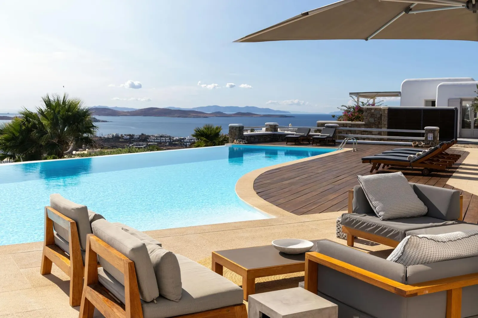 5-Bedroom Villa in Psarou, photo 4