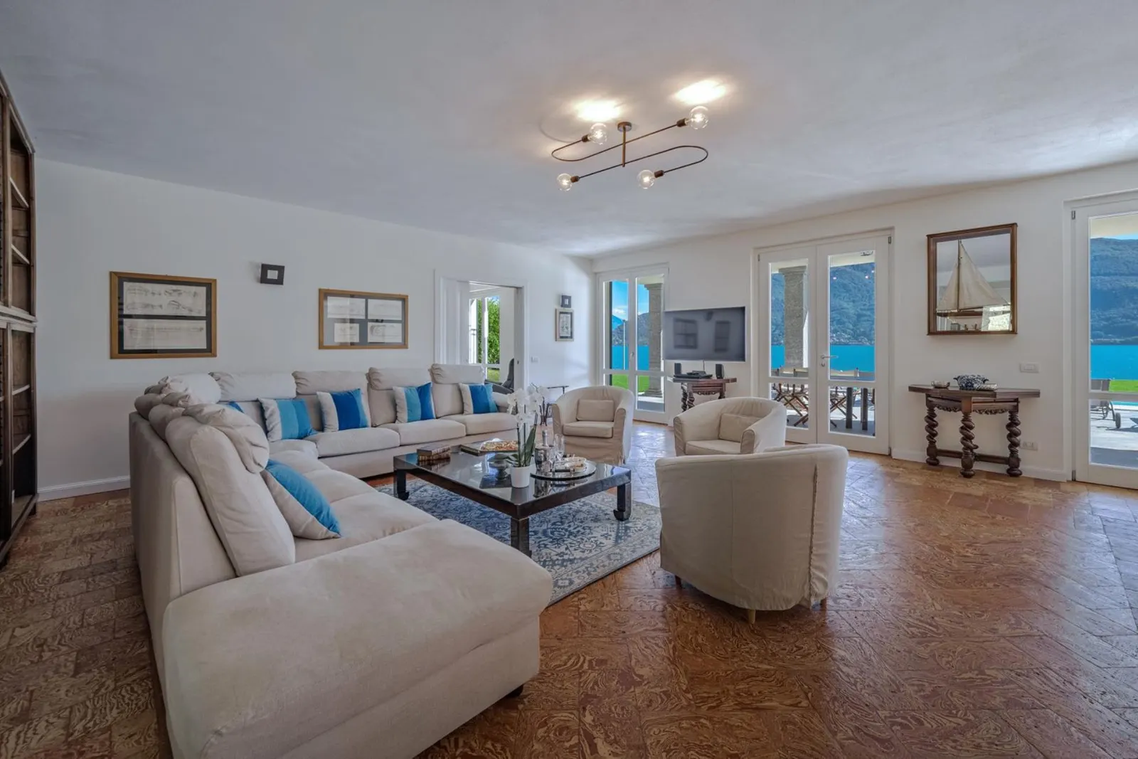 7 nopți la 7-Bedroom Villa with Heated pool, Pianello del Lario, Lombardia, fotografia 9