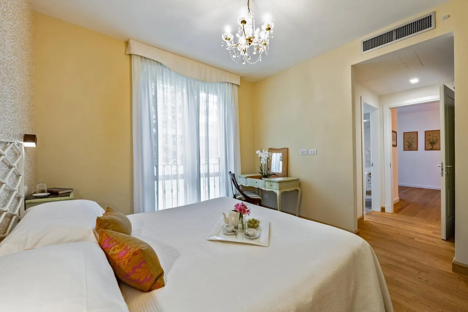 7-Bedroom Villa with Heated pool, Pianello del Lario, Lombardia, photo 21