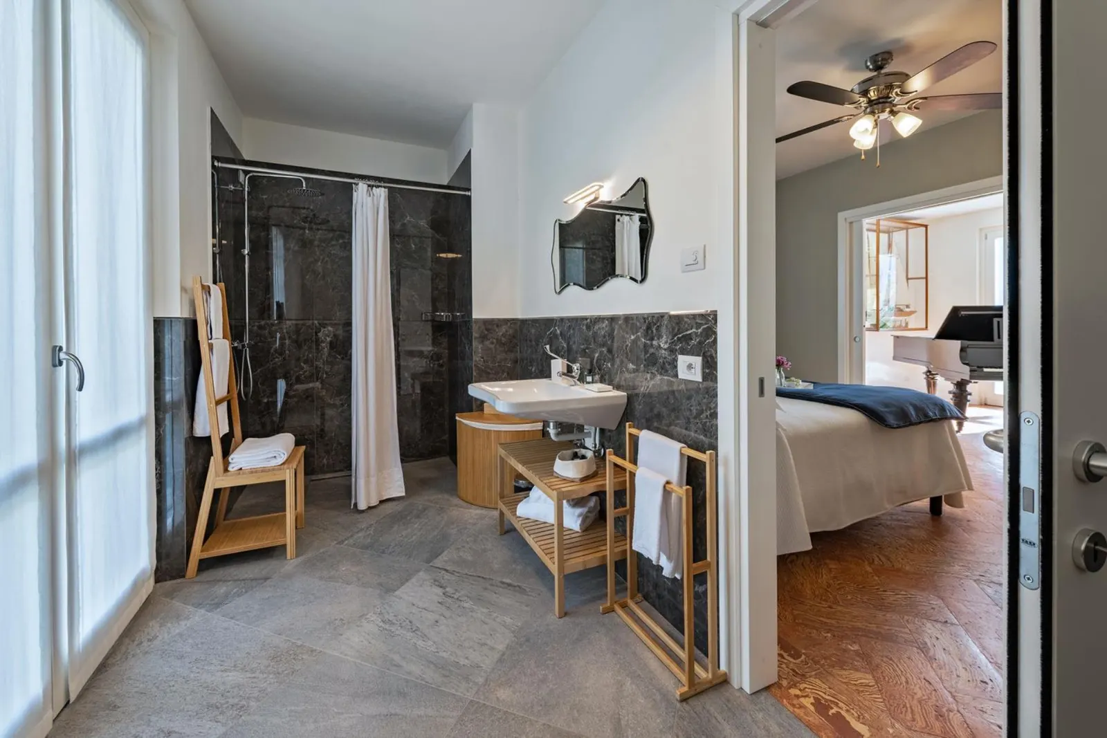 7-Bedroom Villa with Heated pool, Pianello del Lario, Lombardia, photo 27