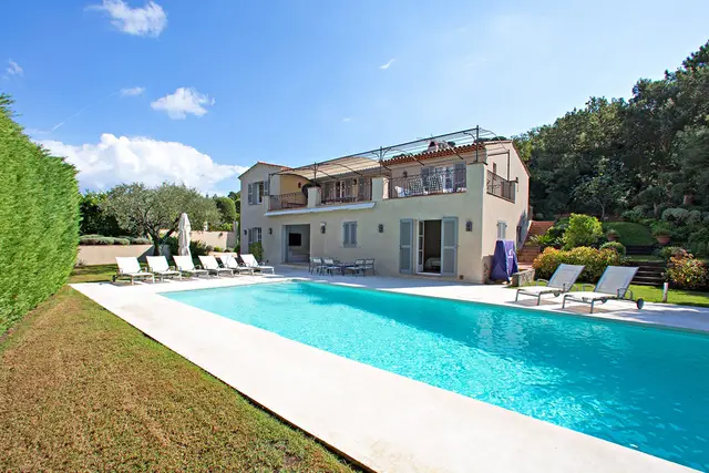 Vilă cu piscină încălzită în Saint-Tropez