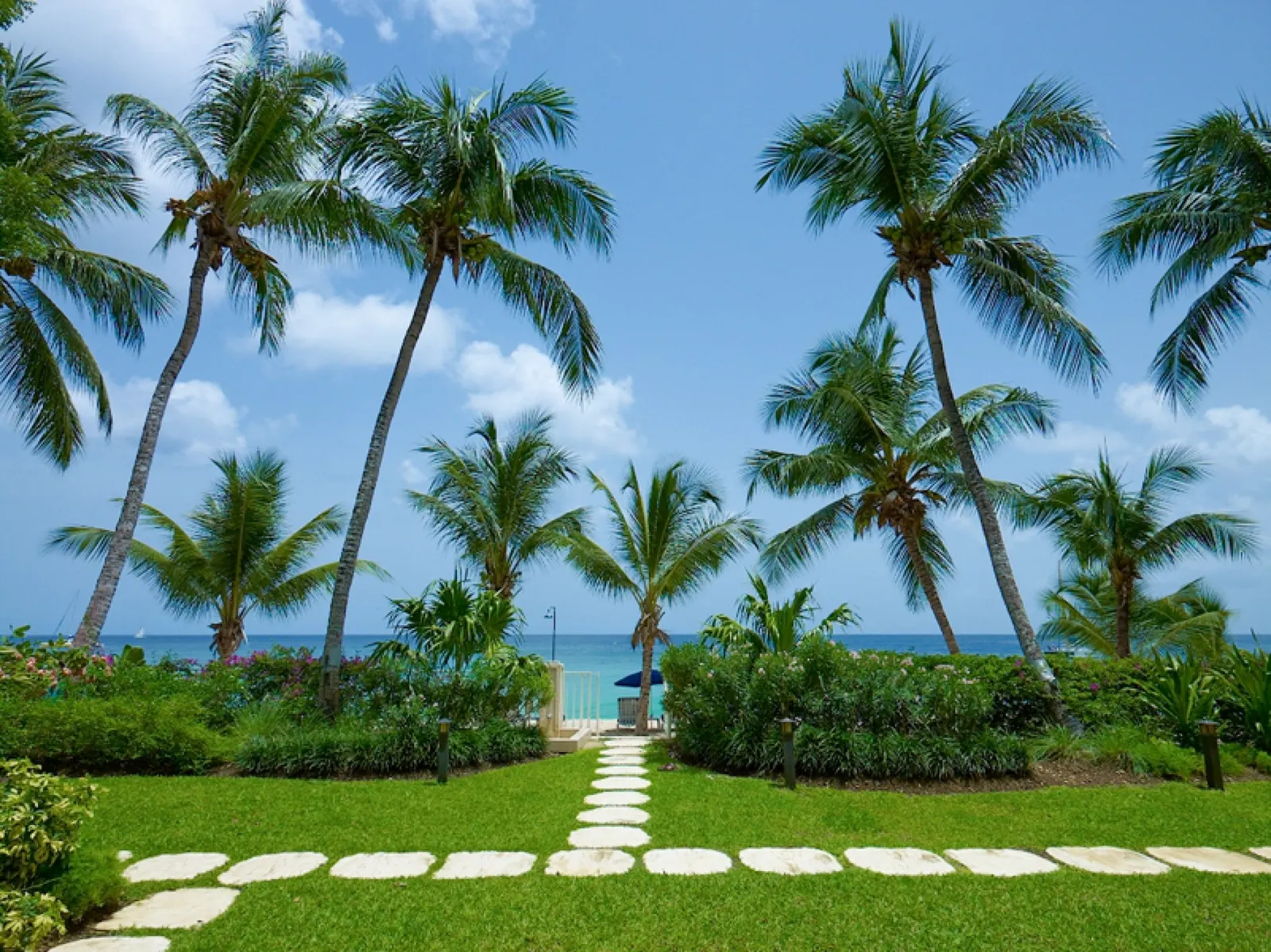 Vilă cu 4 dormitoare și piscină, Paynes Bay, fotografia 39