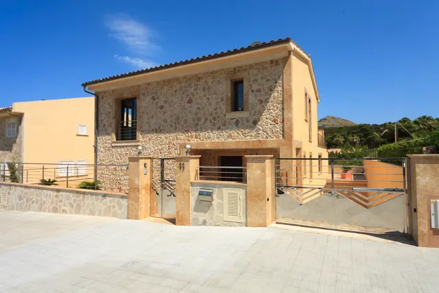 Villa with Heated pool in Colldejou