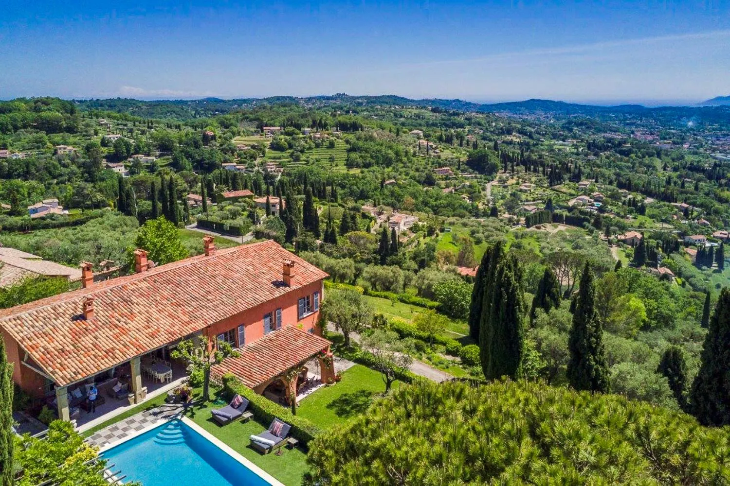 Vilă cu 7 dormitoare în Grasse, fotografia 35