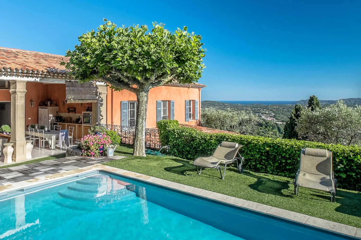 Vilă cu 7 dormitoare în Grasse, fotografia 3
