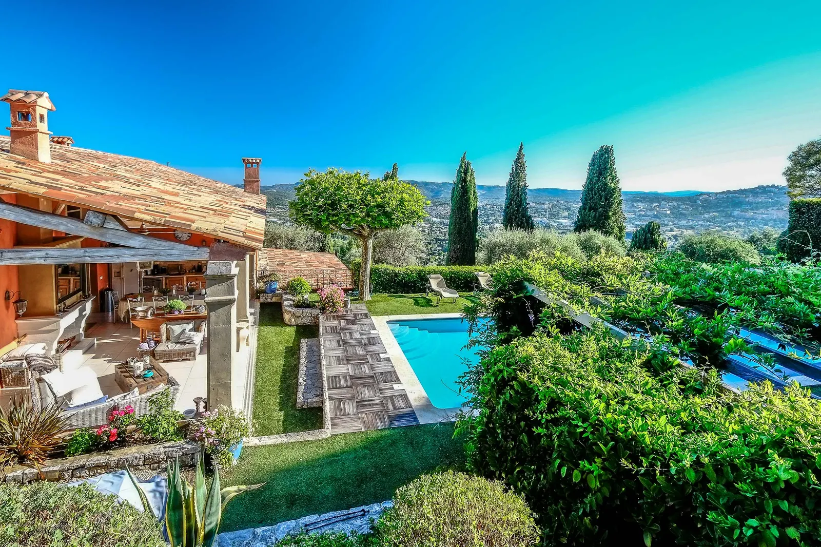 Vilă cu 7 dormitoare în Grasse, fotografia 37