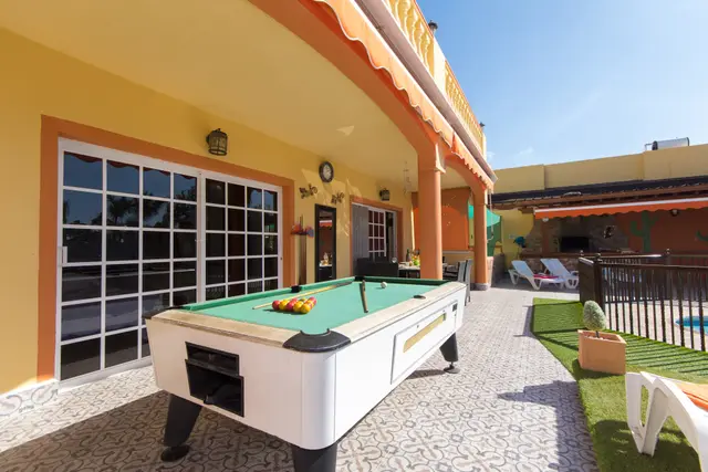 7 nopți la 7-Bed Villa with Heated pool, Adeje, fotografia 7