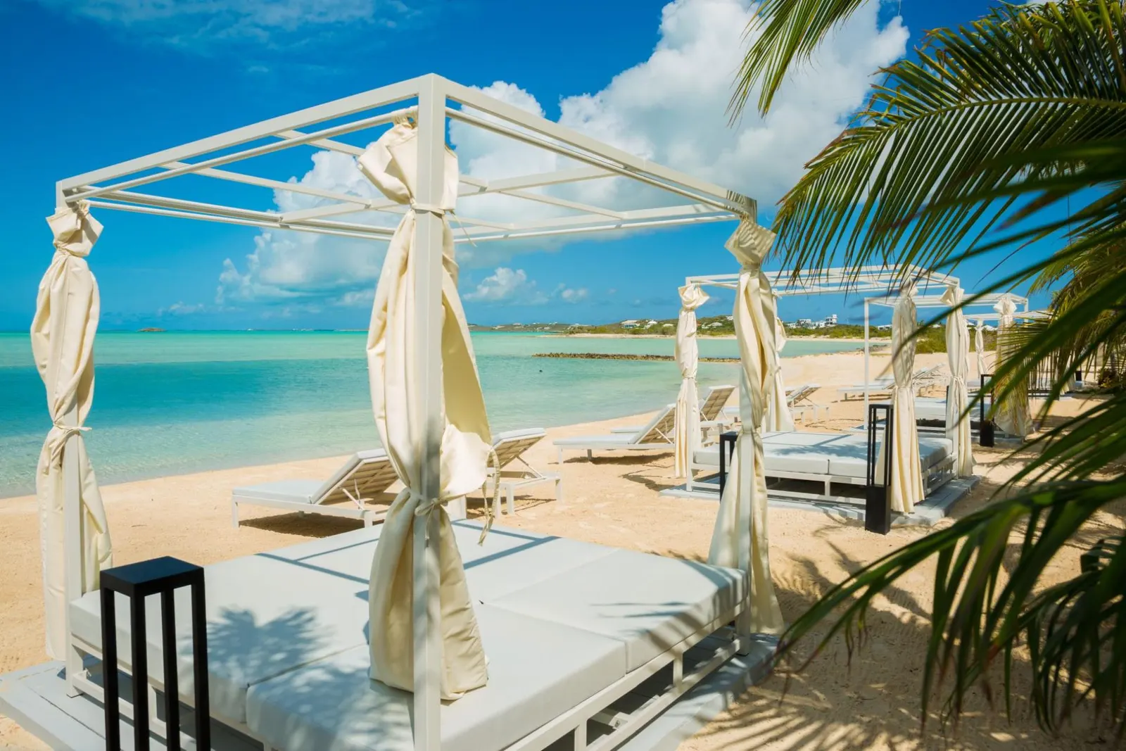 Vilă cu piscină și pe malul mării în Providenciales, fotografia 4