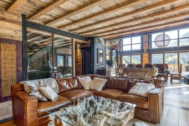 Chalet cu piscină încălzită și Jacuzzi în Tignes