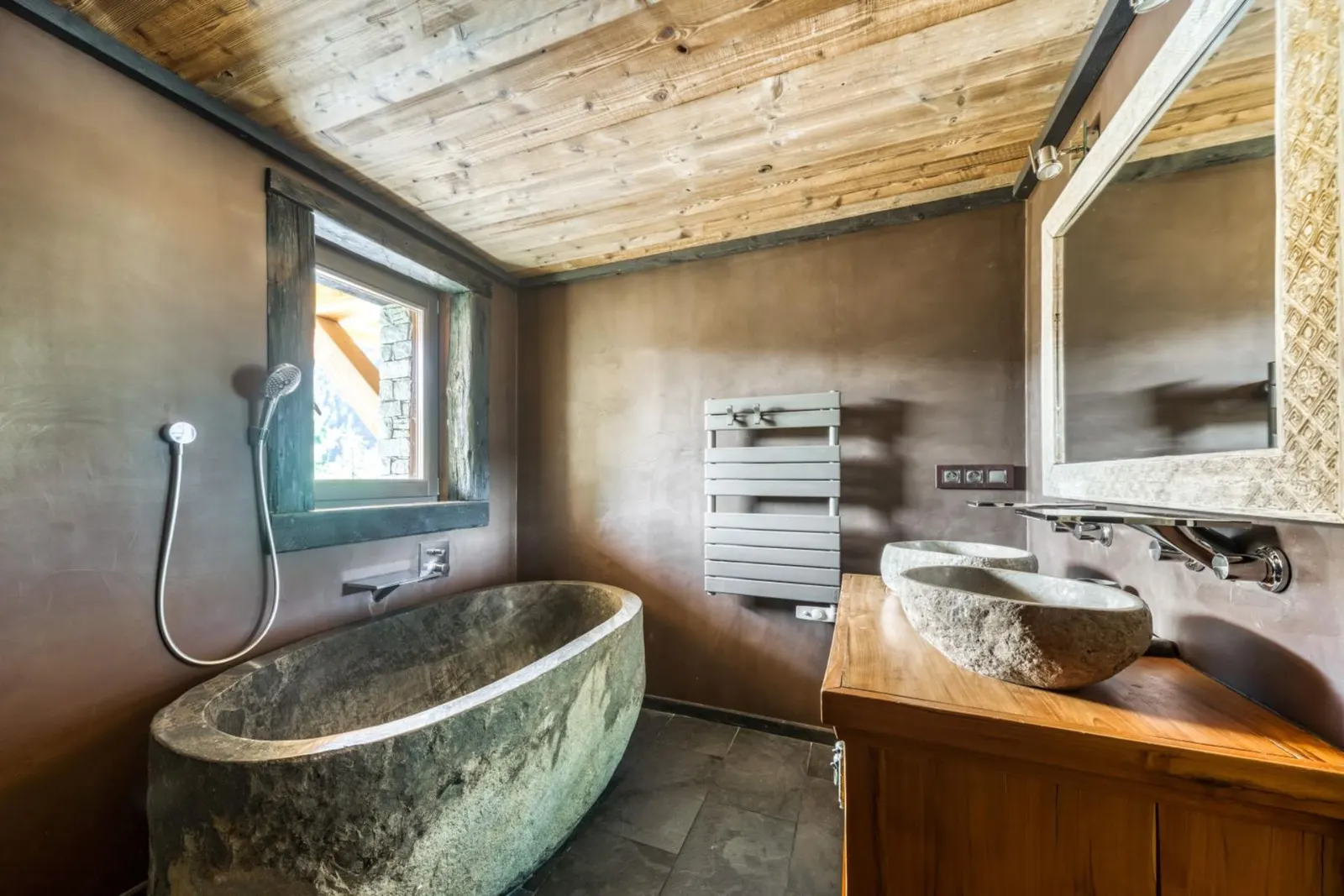 Chalet cu piscină încălzită și Jacuzzi în Tignes, fotografia 18