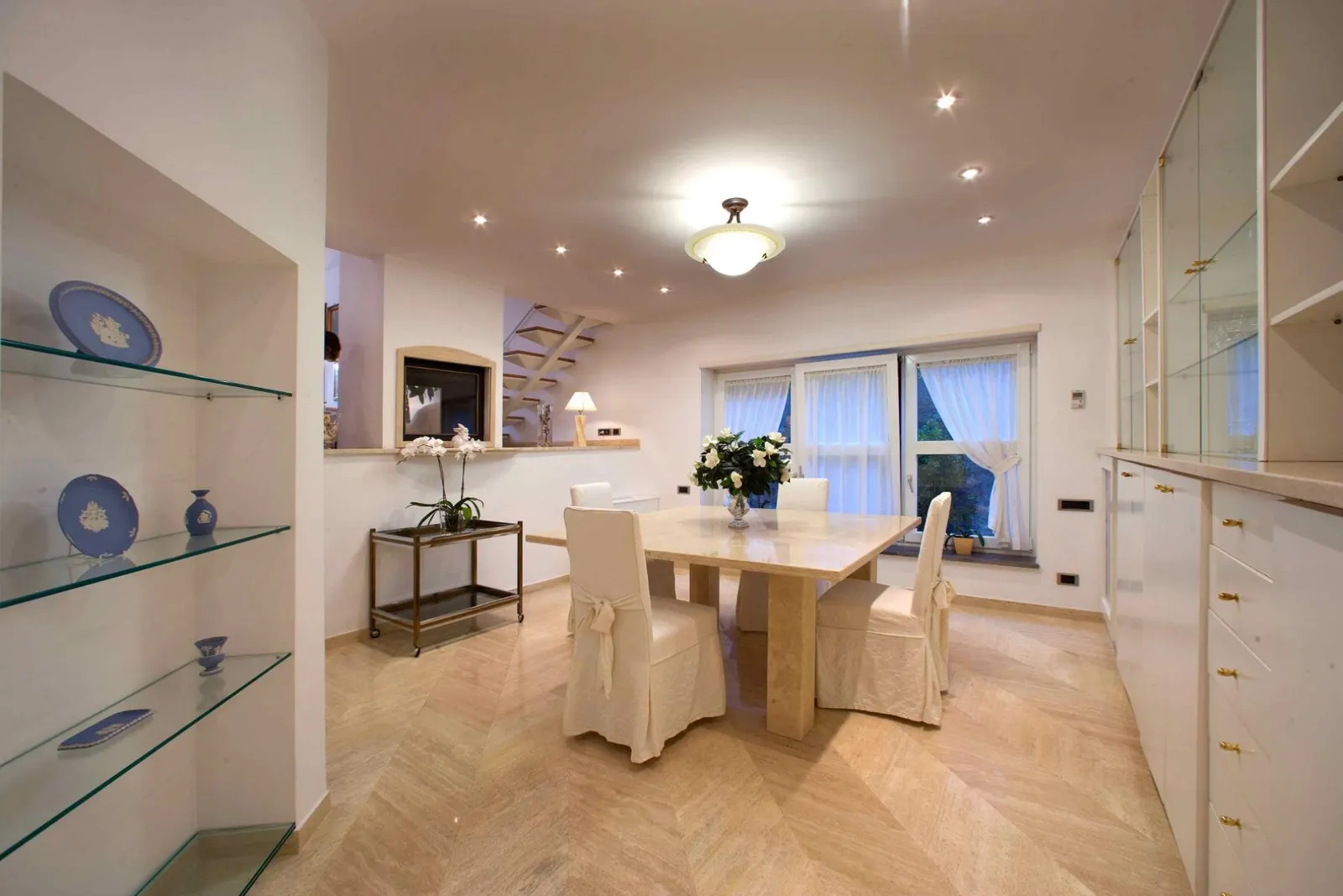 7 nopți la Villa with Swimming pool and Jacuzzi in Sorrento, fotografia 11
