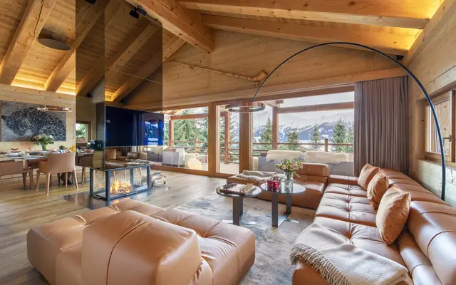 7 nopți la 5-Bedroom Chalet with Heated pool, Sleeps 10, fotografia 8