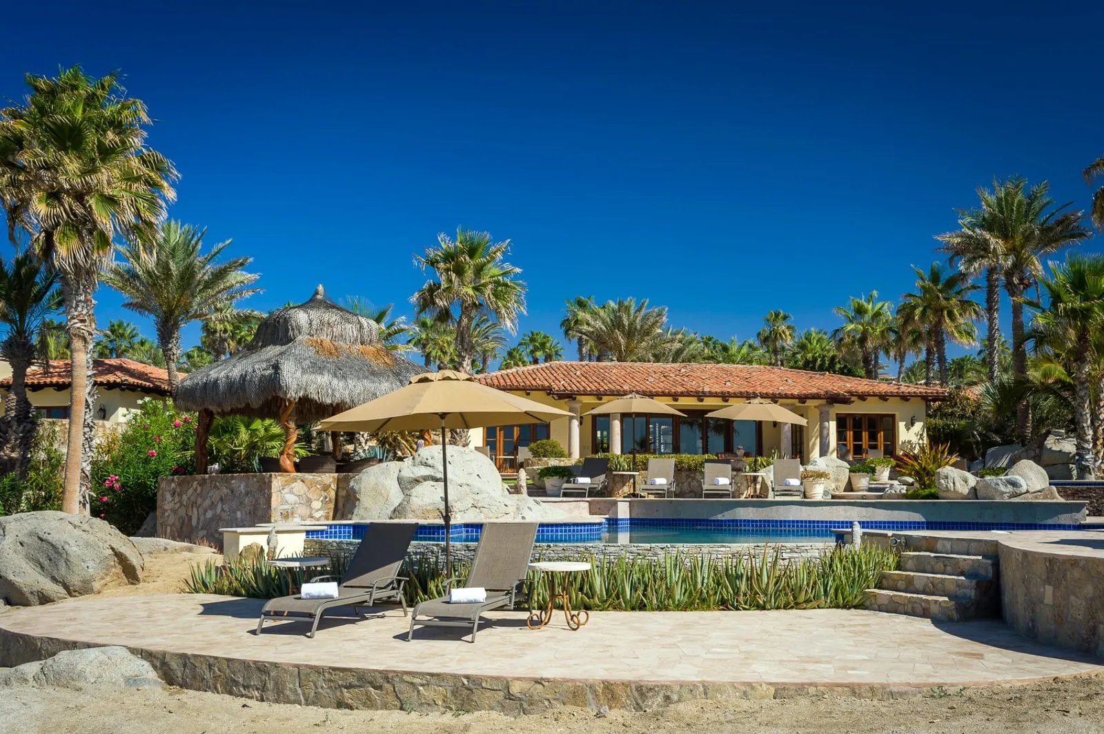 Vilă cu piscină încălzită și pe malul mării în Cabo San Lucas, fotografia 5