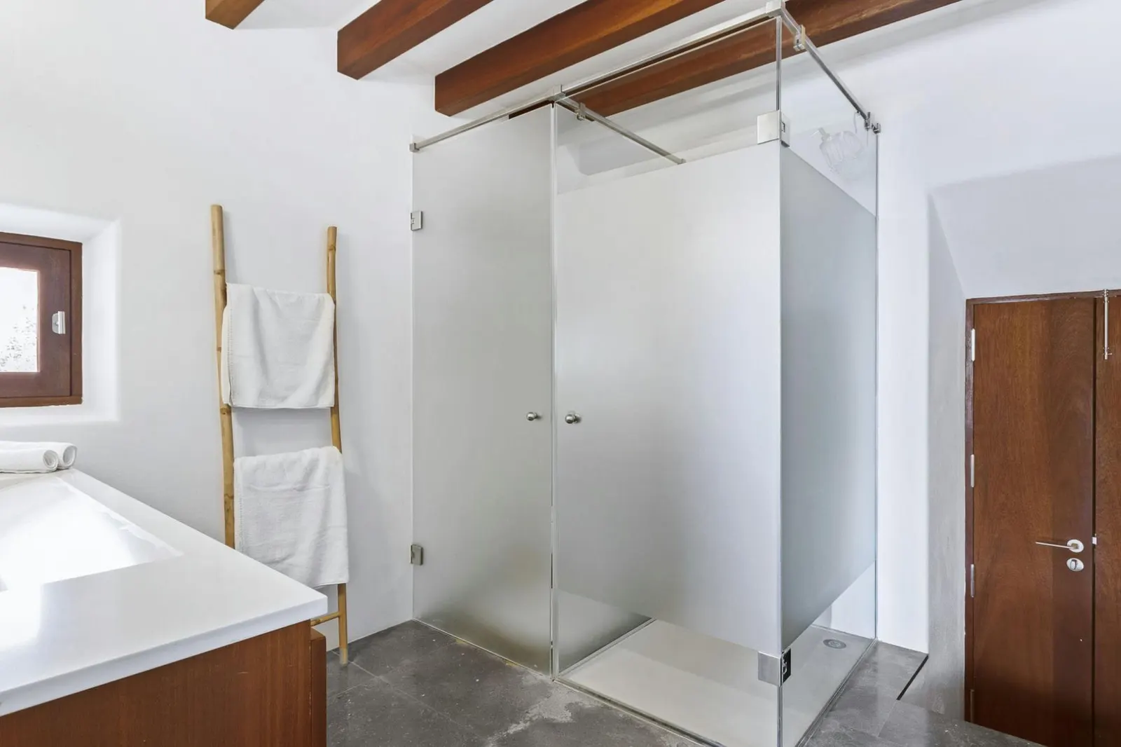 Vilă cu 9 dormitoare și piscină, capacitate 18 persoane, fotografia 35
