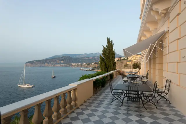 7 nopți la 6-Bedroom Villa Sleeping 12, Sorrento, fotografia 4