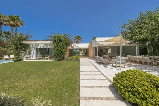 7 nopți la 5-Bedroom Villa Sleeping 12, Urbanització Cala Tarida, fotografia 7