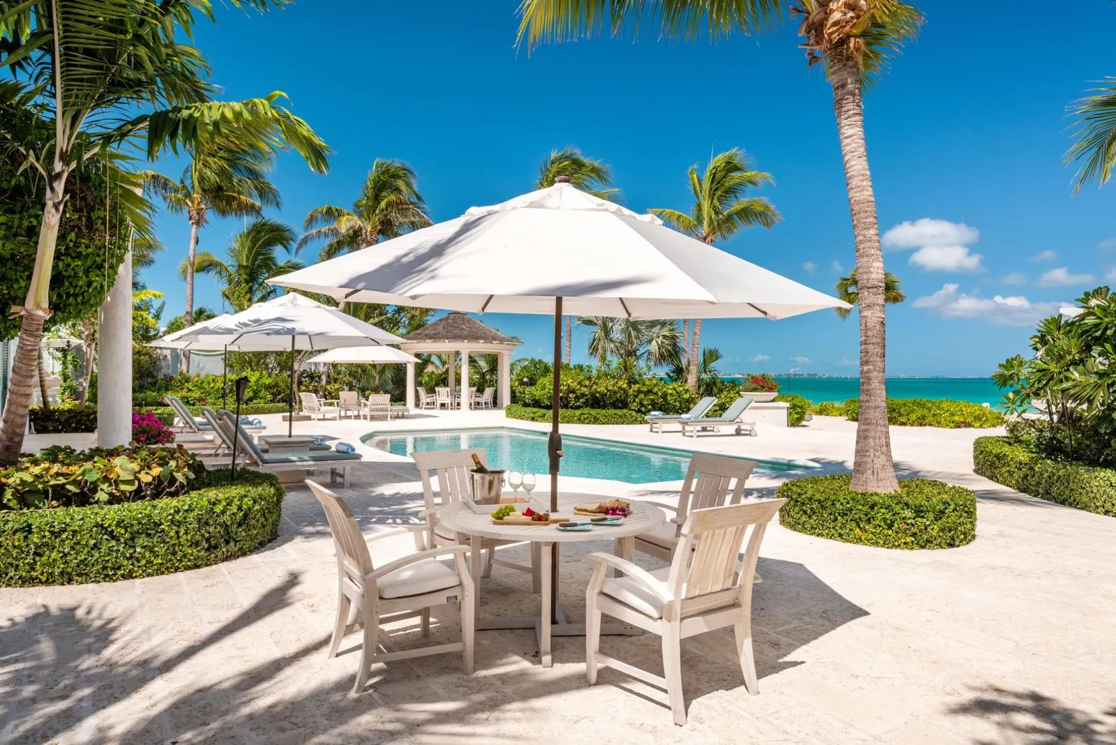 Vilă cu 7 dormitoare și piscină încălzită, Providenciales, fotografia 3