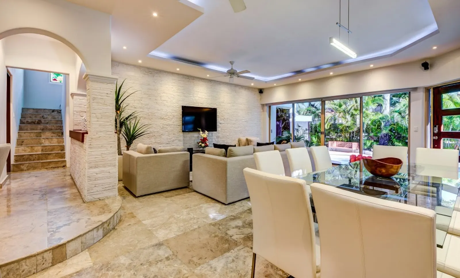 7 nopți la 5-Bed Villa with Swimming pool, Playa del Carmen, fotografia 10