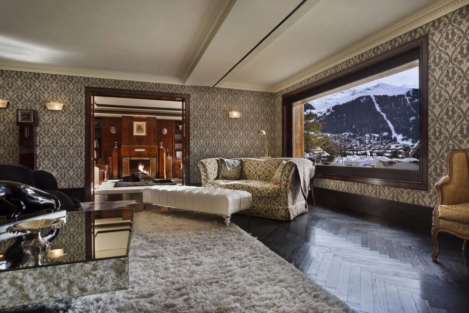 9-Bedroom Chalet in the Swiss Alps, fotografia 5