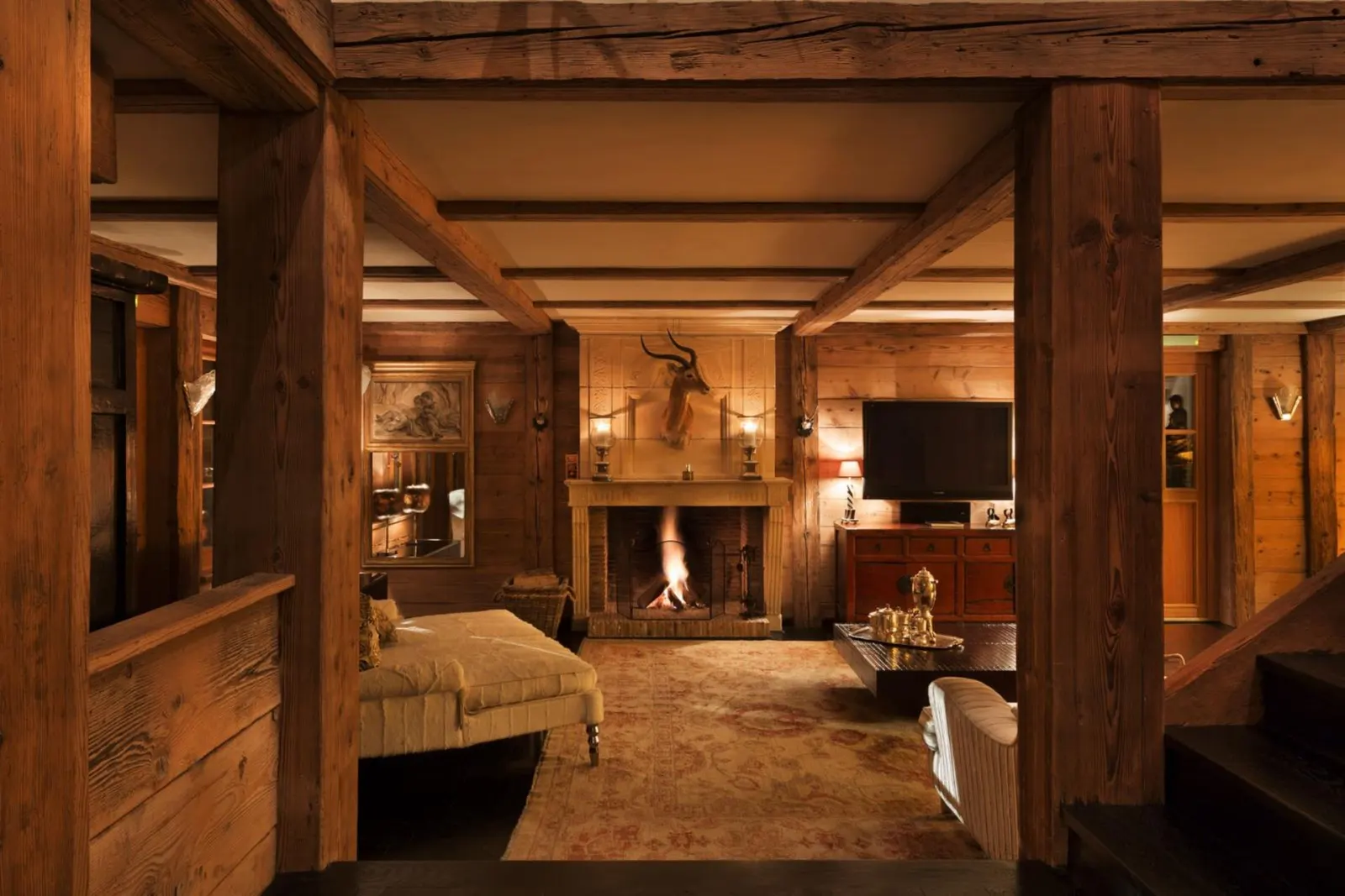 9-Bedroom Chalet in the Swiss Alps, fotografia 8