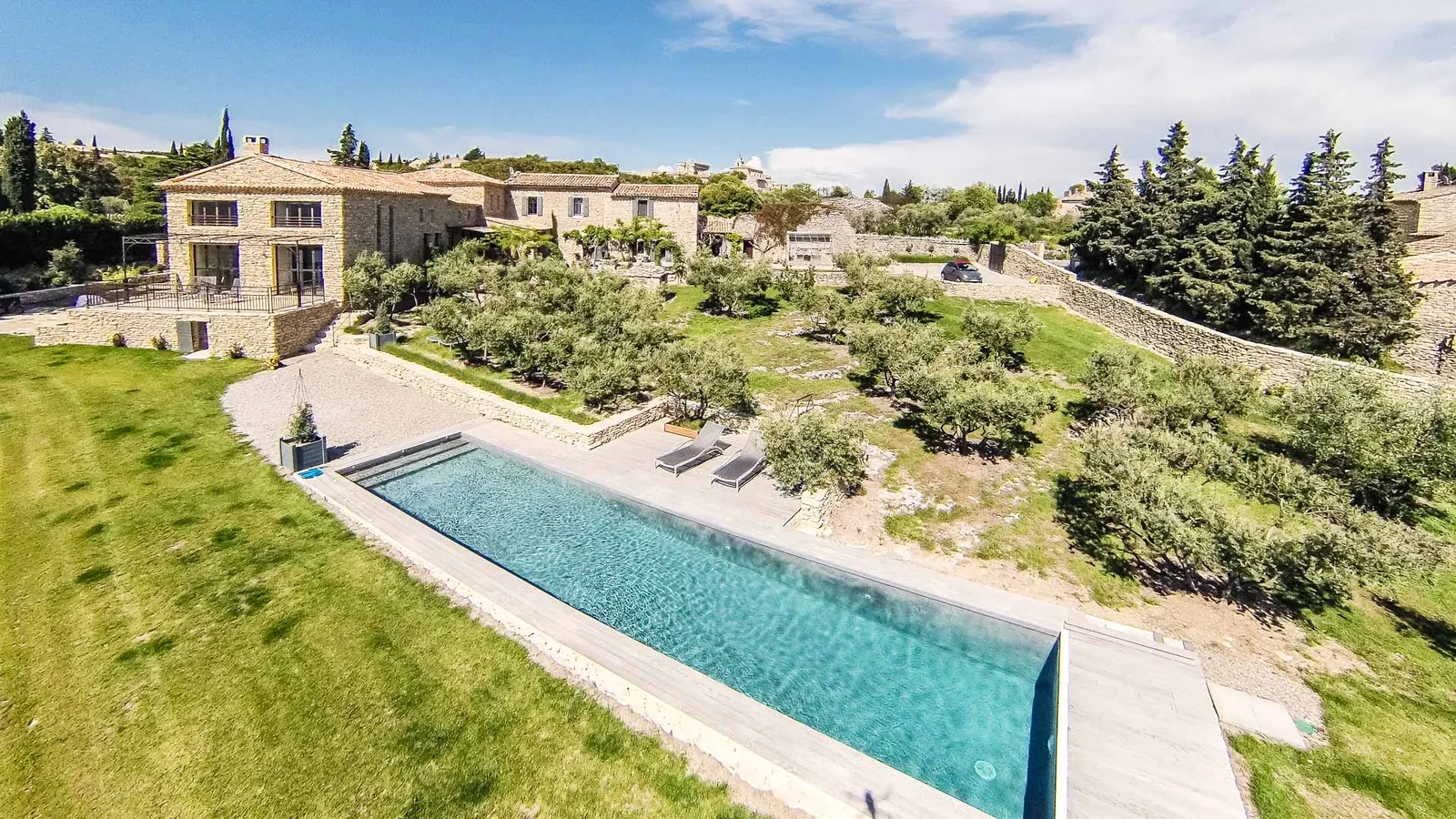 Vilă cu piscină încălzită în Gordes, fotografia 2