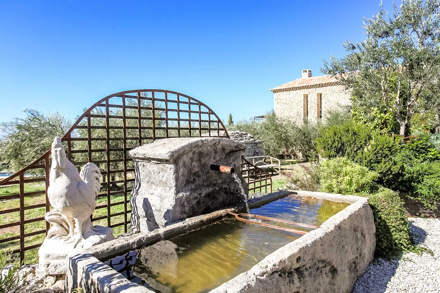 Vilă cu piscină încălzită în Gordes, fotografia 5