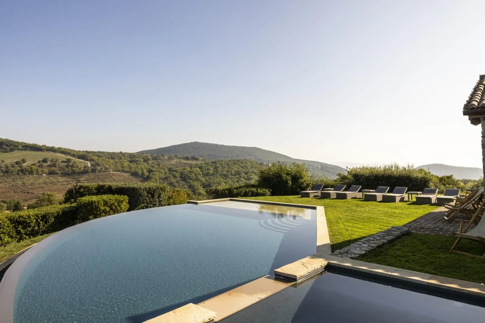 Villa with Heated pool and Jacuzzi in Perugia, photo 3