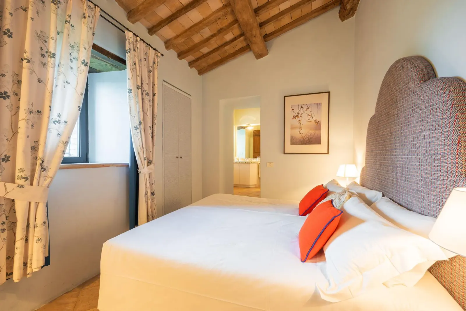 Villa with Heated pool and Jacuzzi in Perugia, photo 29