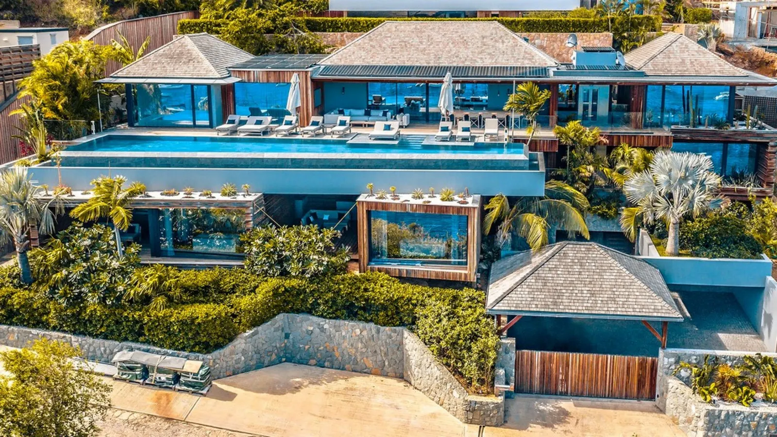 Vilă cu piscină încălzită și pe malul mării în Gustavia, fotografia 43