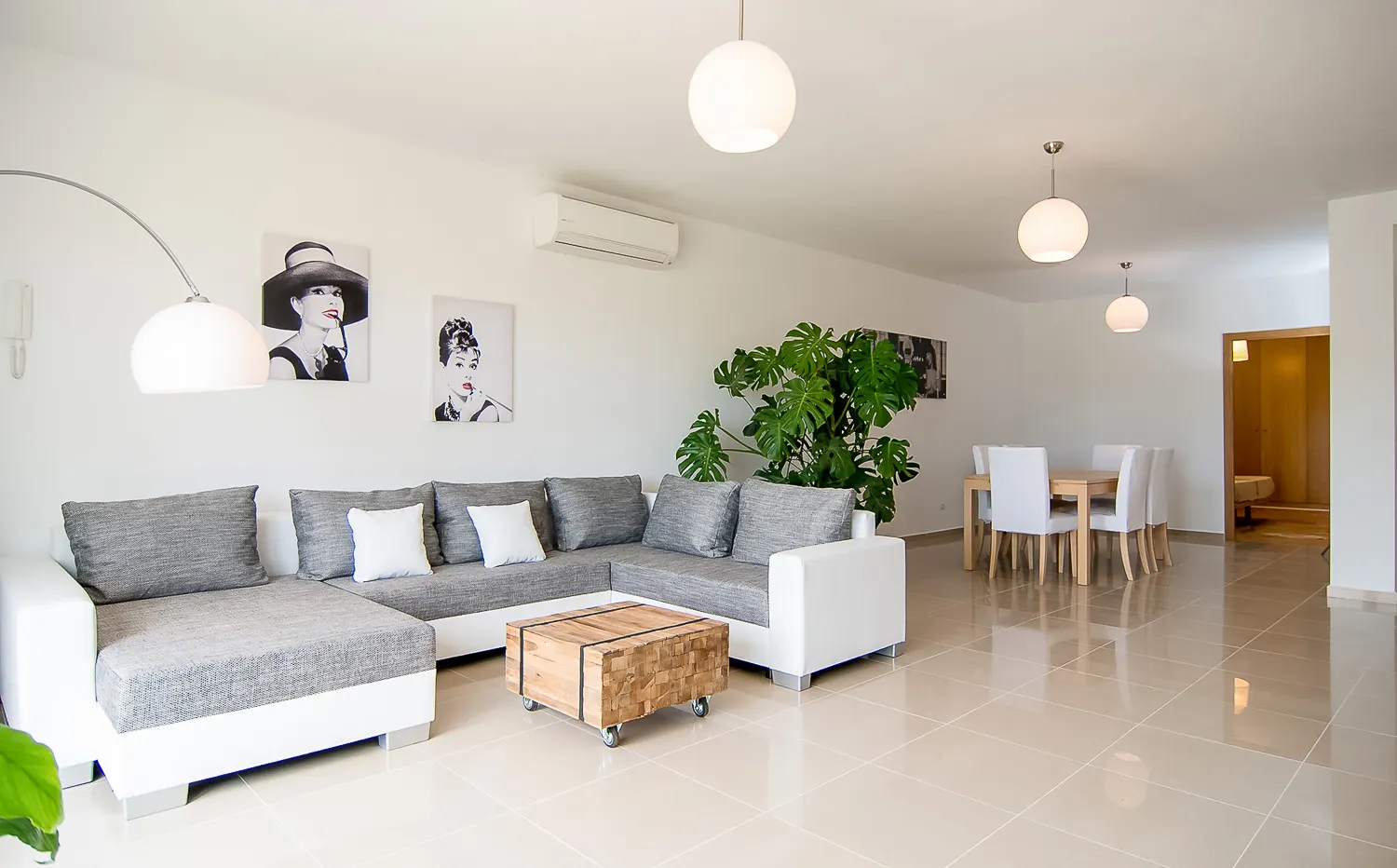 4-Bedroom Villa Sleeping 12, Ibiza Town, photo 9