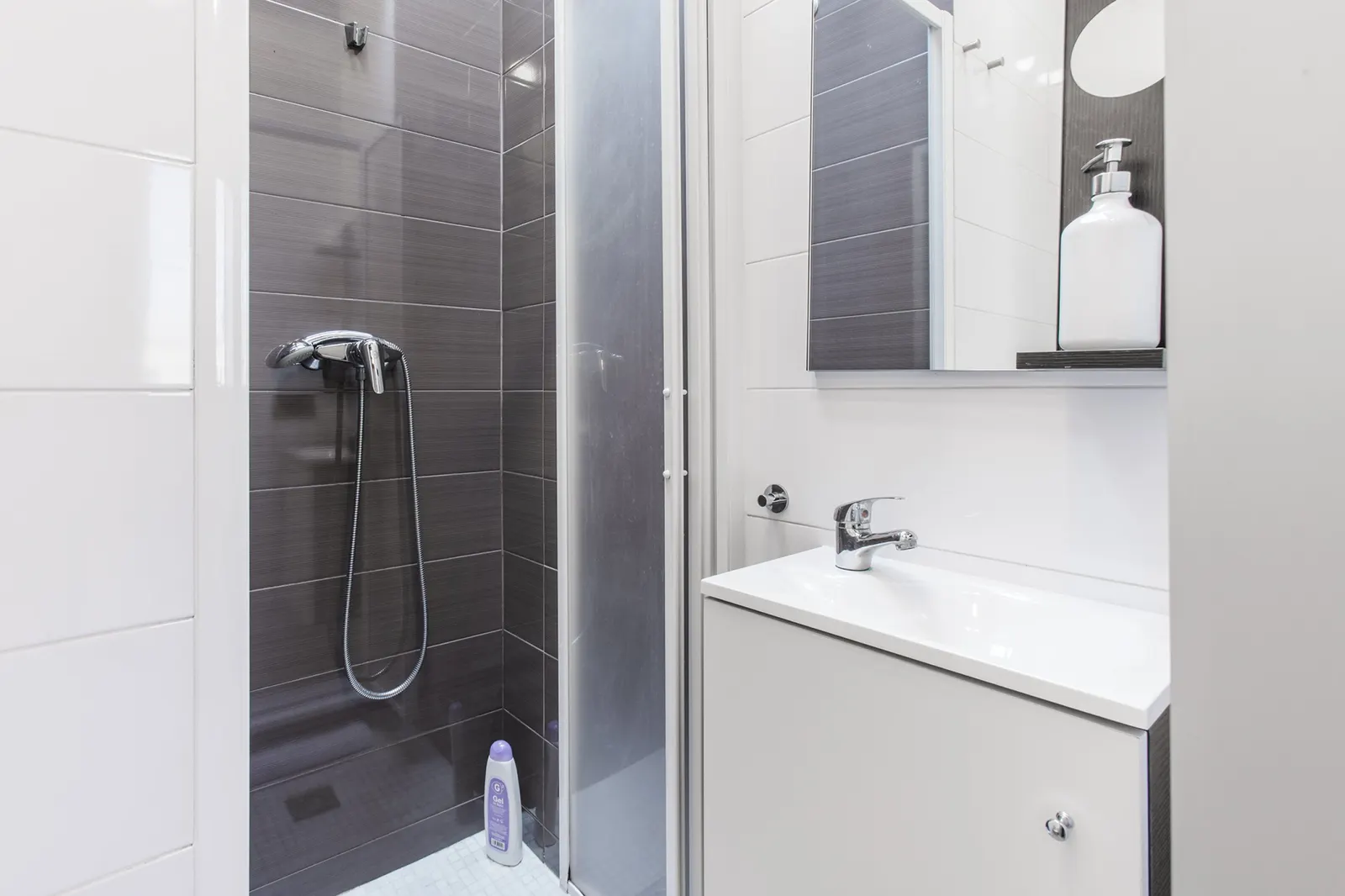 3-Bedroom Apartment in Barcelona, photo 9