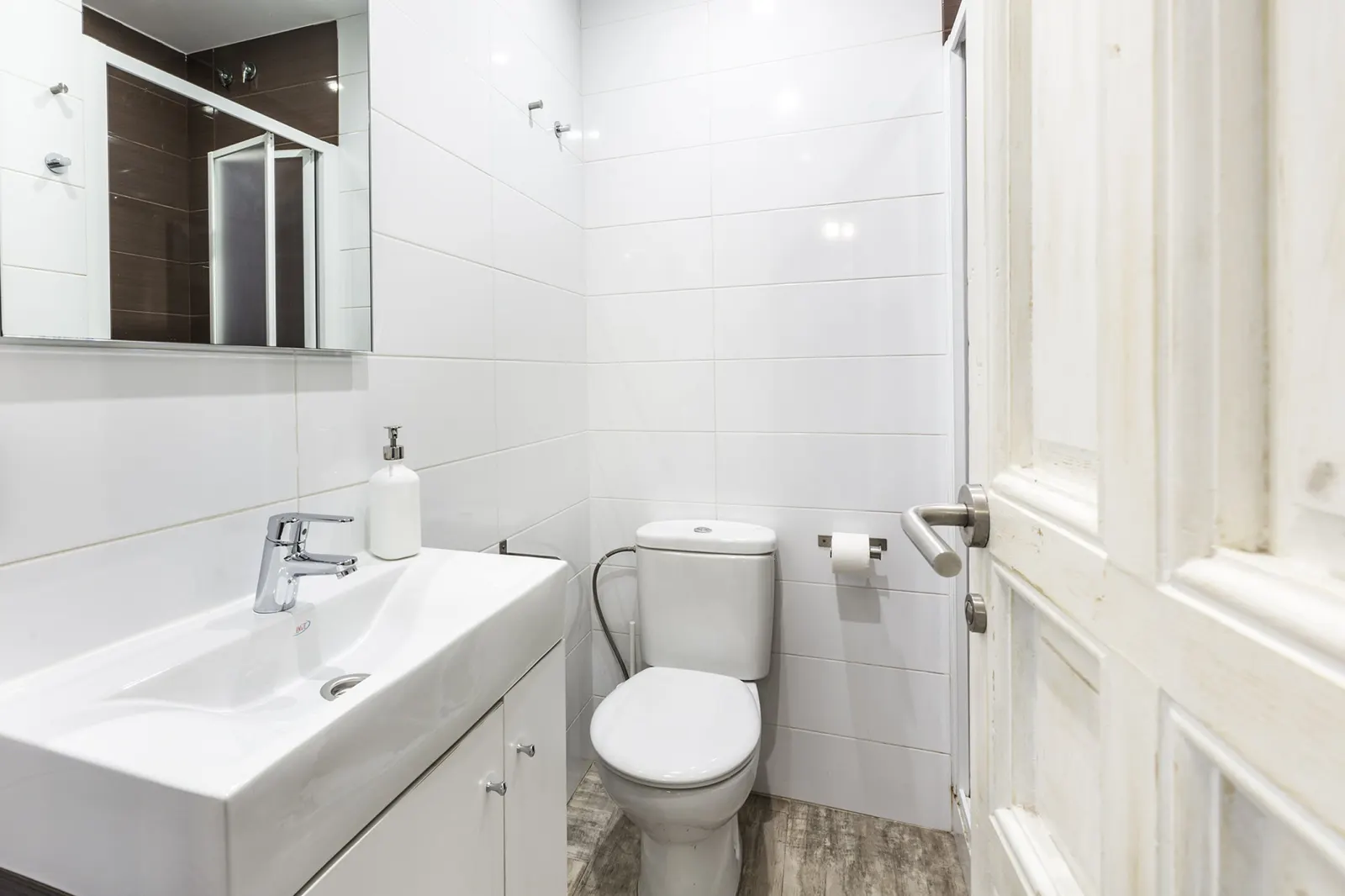 3-Bedroom Apartment in Barcelona, photo 10