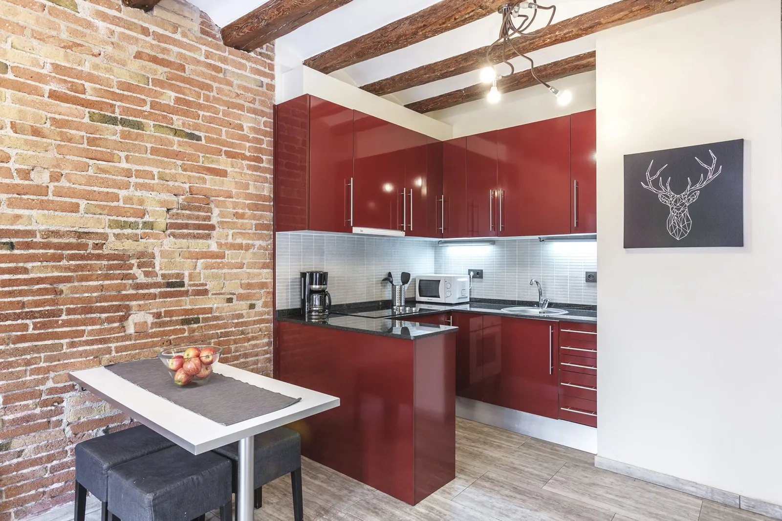 3-Bedroom Apartment in Barcelona, photo 4