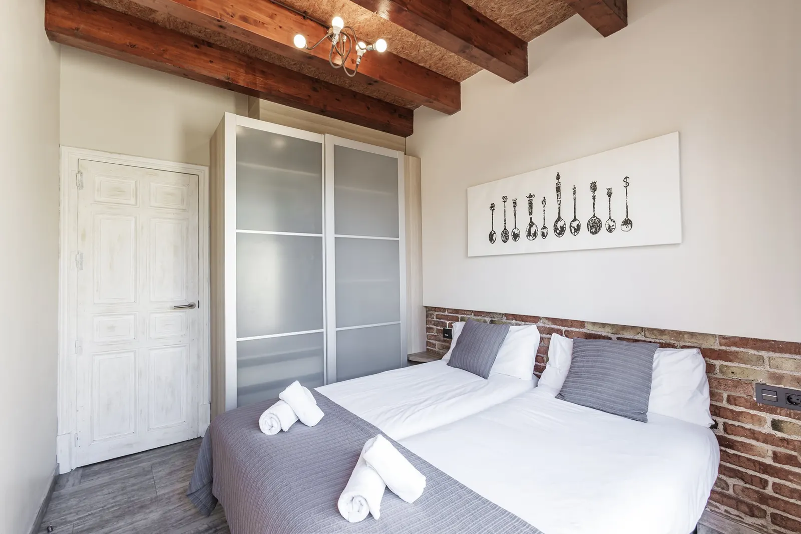 3-Bedroom Apartment in Barcelona, photo 18