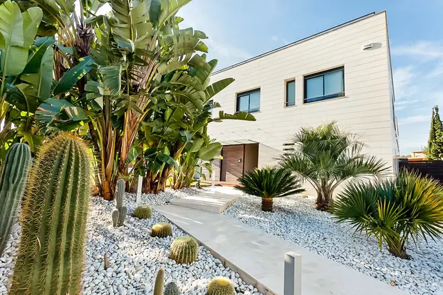 4-Bedroom Villa Sleeping 11, Sitges